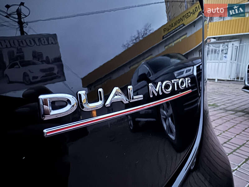 Седан Tesla Model 3 2023 в Одессе