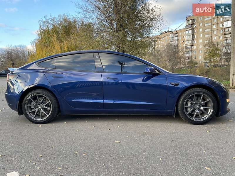 Седан Tesla Model 3 2021 в Кривом Роге фото 7 Седан Tesla Model 3 2021 в Кривом Роге