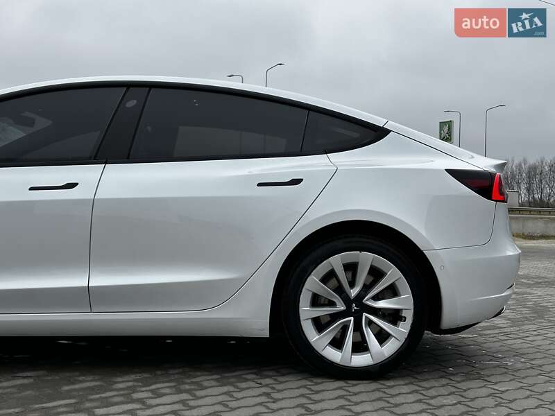 Седан Tesla Model 3 2022 в Львове фото 10 Седан Tesla Model 3 2022 в Львове