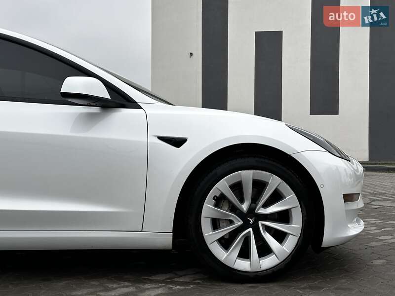 Седан Tesla Model 3 2022 в Львове фото 18 Седан Tesla Model 3 2022 в Львове