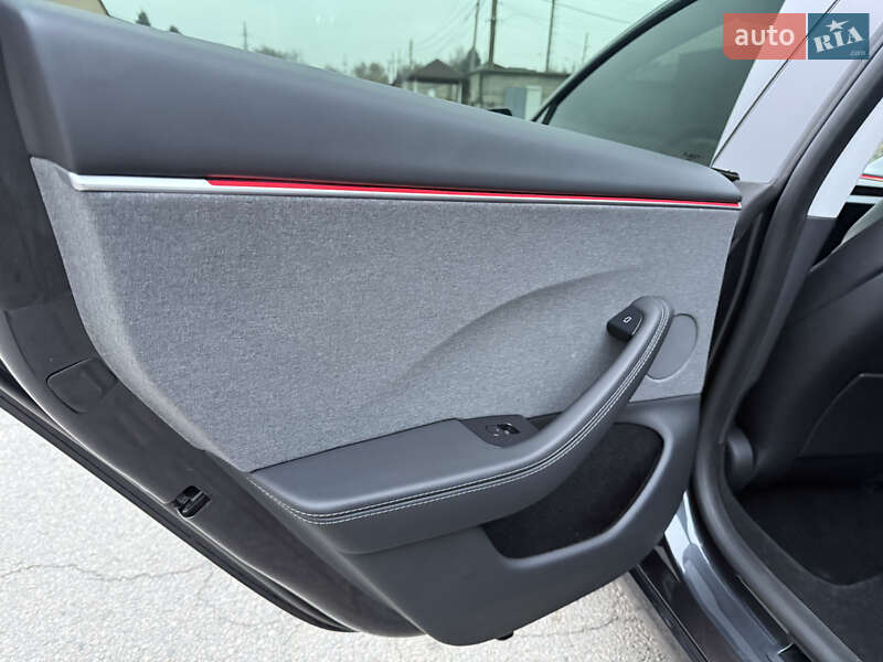 Седан Tesla Model 3 2025 в Днепре фото 34 Седан Tesla Model 3 2025 в Днепре