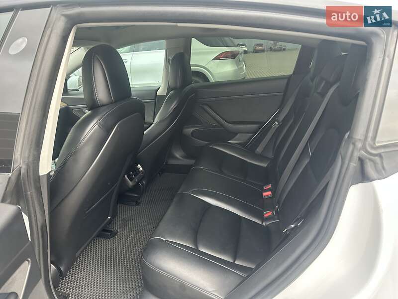 Седан Tesla Model 3 2020 в Львове фото 26 Седан Tesla Model 3 2020 в Львове
