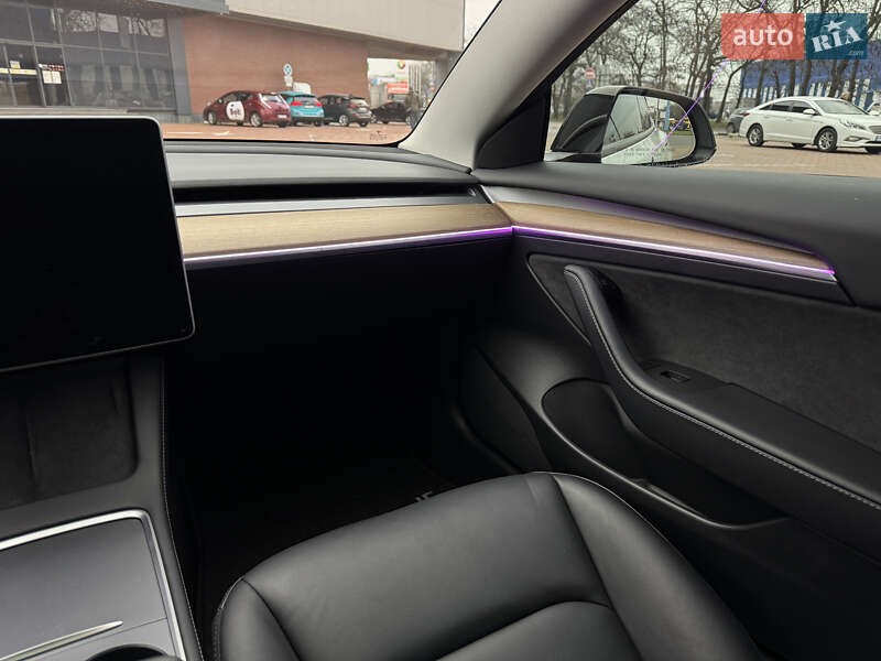 Седан Tesla Model 3 2022 в Одессе