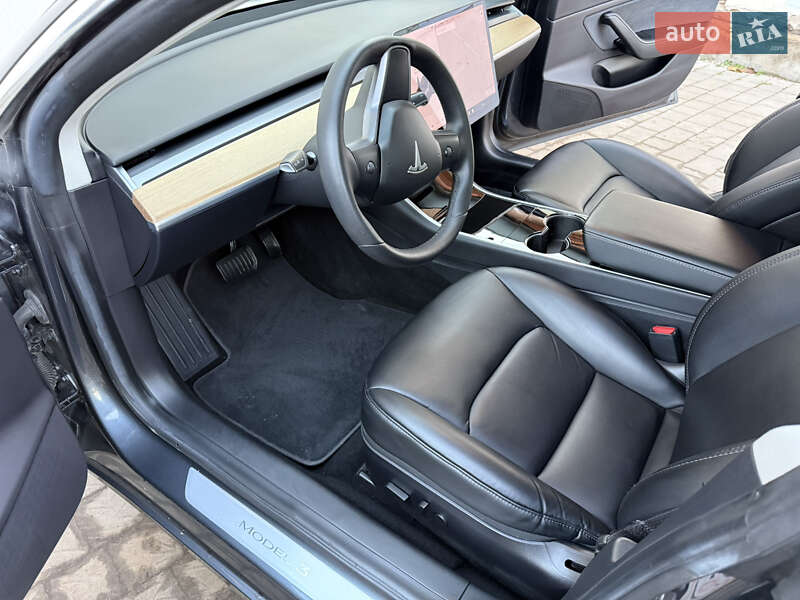 Седан Tesla Model 3 2019 в Дубно фото 10 Седан Tesla Model 3 2019 в Дубно