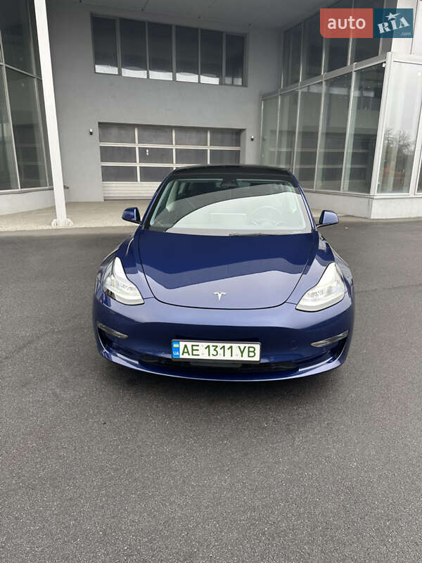 Седан Tesla Model 3 2022 в Дніпрі