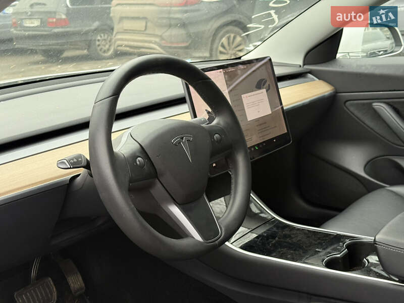 Седан Tesla Model 3 2019 в Львове фото 12 Седан Tesla Model 3 2019 в Львове