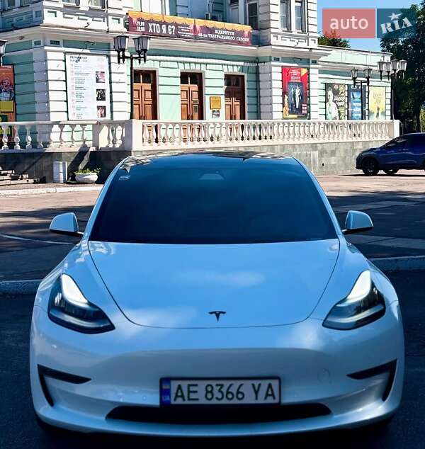 Седан Tesla Model 3 2019 в Тернополе