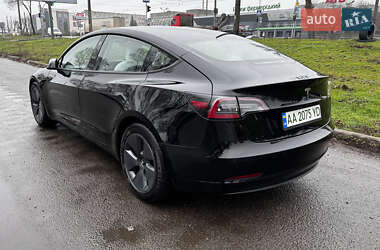 Седан Tesla Model 3 2022 в Киеве