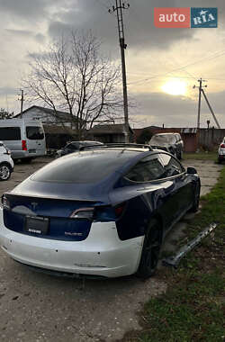 Седан Tesla Model 3 2020 в Стрые