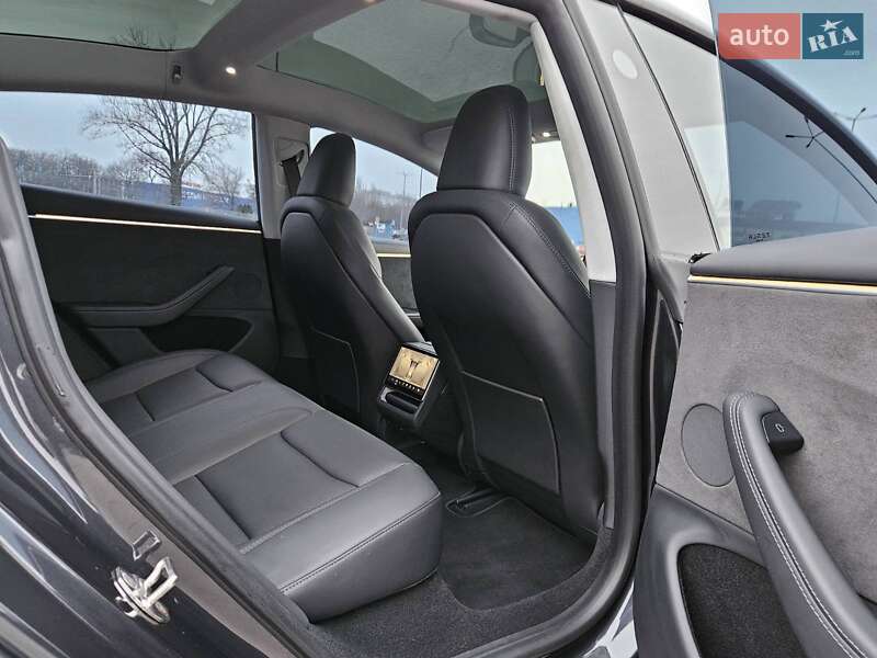 Седан Tesla Model 3 2024 в Дніпрі фото 30 Седан Tesla Model 3 2024 в Дніпрі