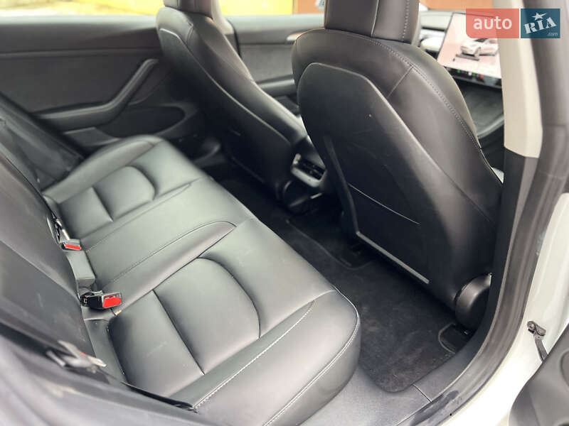 Седан Tesla Model 3 2022 в Львове фото 18 Седан Tesla Model 3 2022 в Львове