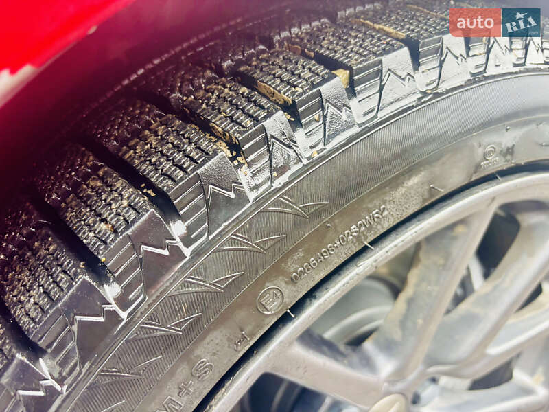 Седан Tesla Model 3 2019 в Черновцах