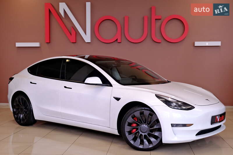 Седан Tesla Model 3 2022 в Одессе