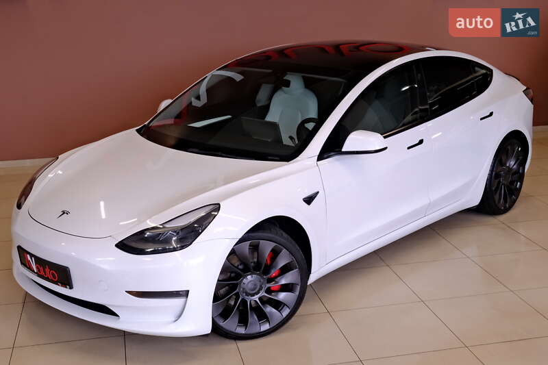 Седан Tesla Model 3 2022 в Одессе
