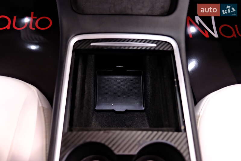 Седан Tesla Model 3 2022 в Одессе