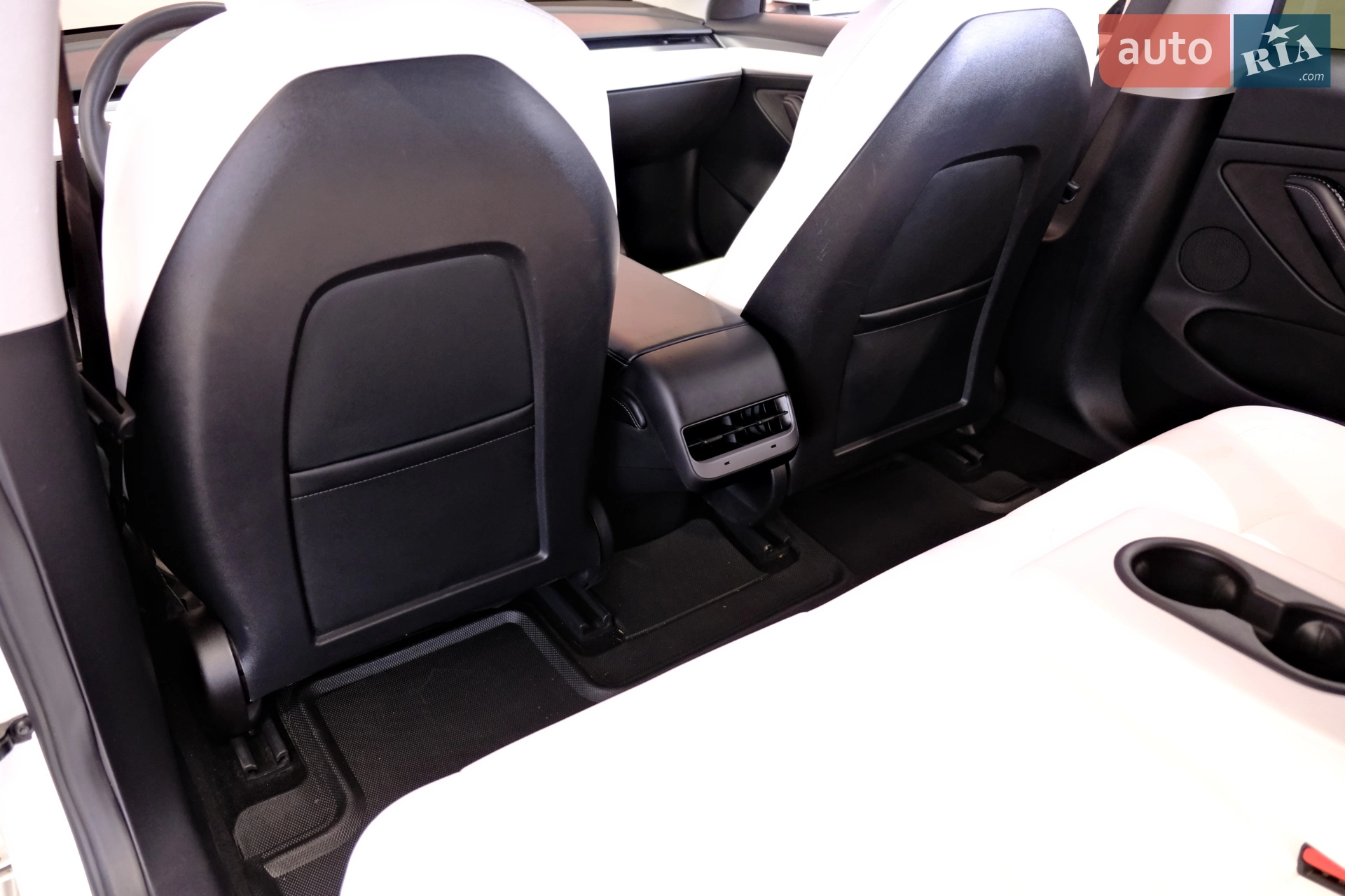 2022 Tesla Model 3 - мініатюра 32
