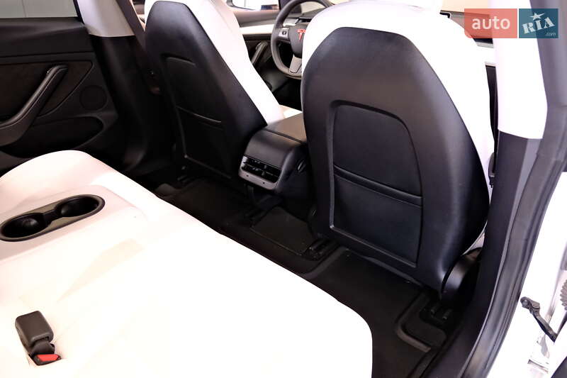 Седан Tesla Model 3 2022 в Одессе