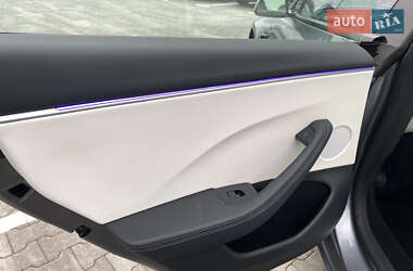 Седан Tesla Model 3 2024 в Киеве