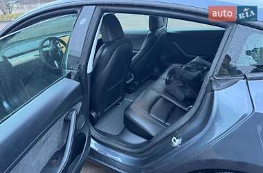 Седан Tesla Model 3 2023 в Чернігові