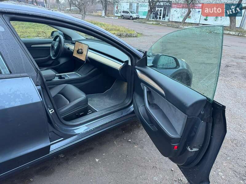 Седан Tesla Model 3 2023 в Чернигове фото 18 Седан Tesla Model 3 2023 в Чернигове
