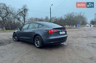 Седан Tesla Model 3 2023 в Чернігові
