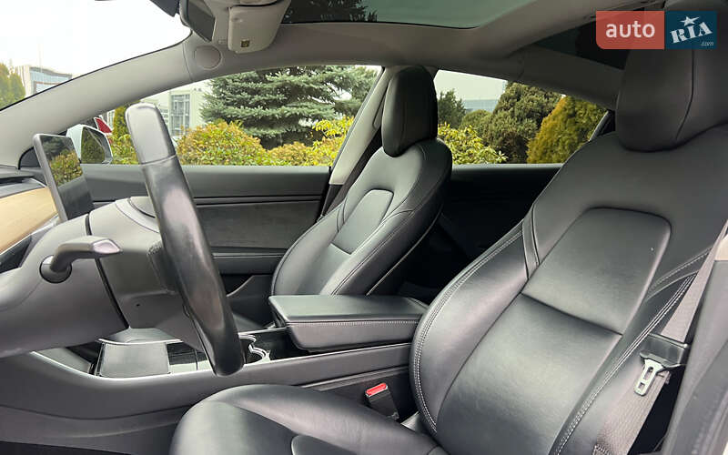 Седан Tesla Model 3 2018 в Львове фото 9 Седан Tesla Model 3 2018 в Львове
