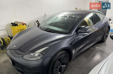 Седан Tesla Model 3 2023 в Одессе