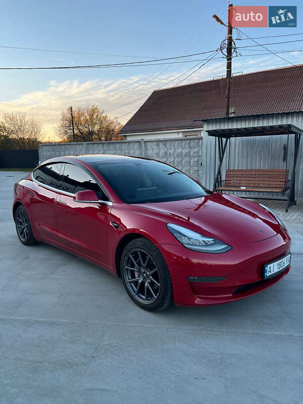 Седан Tesla Model 3 2018 в Белой Церкви
