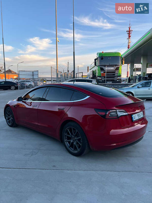 Седан Tesla Model 3 2018 в Белой Церкви