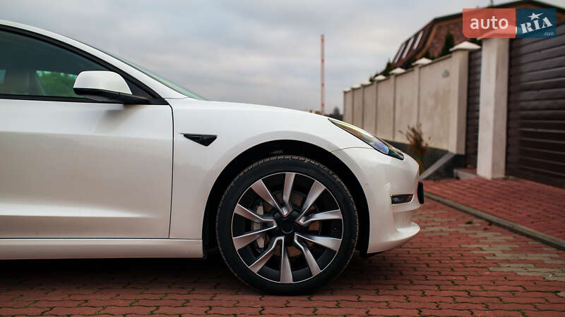 Седан Tesla Model 3 2022 в Черновцах фото 12 Седан Tesla Model 3 2022 в Черновцах