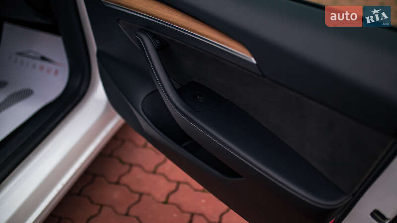 Седан Tesla Model 3 2022 в Черновцах фото 36 Седан Tesla Model 3 2022 в Черновцах