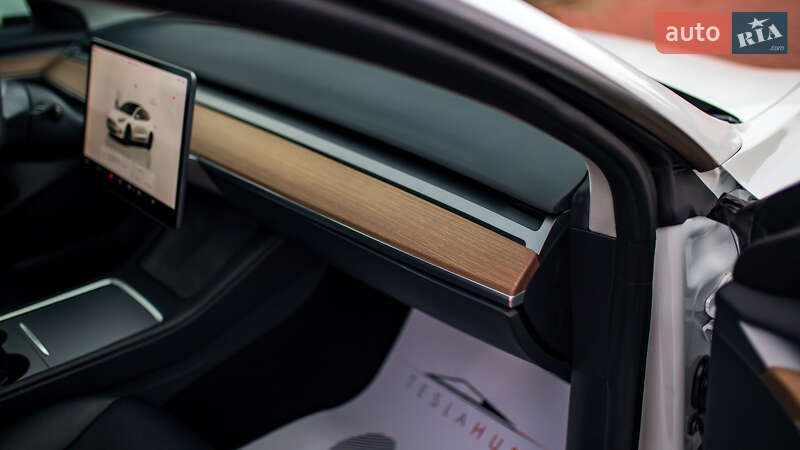 Седан Tesla Model 3 2022 в Черновцах фото 46 Седан Tesla Model 3 2022 в Черновцах