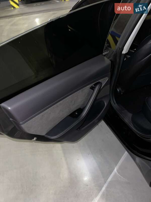 Седан Tesla Model 3 2019 в Киеве фото 20 Седан Tesla Model 3 2019 в Киеве