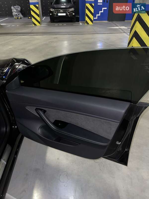Седан Tesla Model 3 2019 в Киеве фото 24 Седан Tesla Model 3 2019 в Киеве