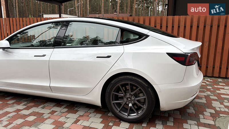 Седан Tesla Model 3 2021 в Киеве фото 3 Седан Tesla Model 3 2021 в Киеве