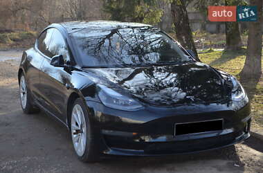 Седан Tesla Model 3 2021 в Трускавце
