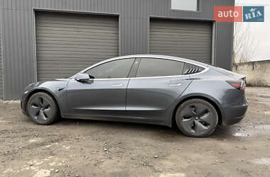 Седан Tesla Model 3 2020 в Киеве