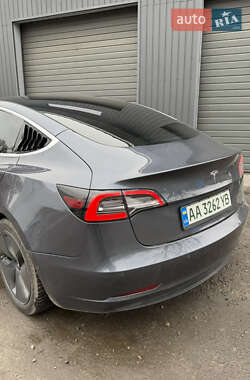 Седан Tesla Model 3 2020 в Киеве