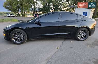 Седан Tesla Model 3 2022 в Кременчуге