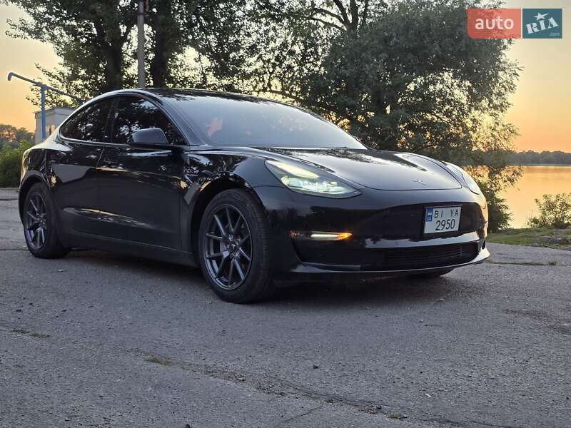 Седан Tesla Model 3 2022 в Киеве фото 10 Седан Tesla Model 3 2022 в Киеве