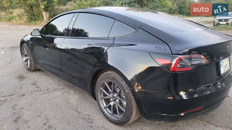 Седан Tesla Model 3 2022 в Кременчуге