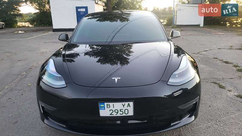 Седан Tesla Model 3 2022 в Кременчуге
