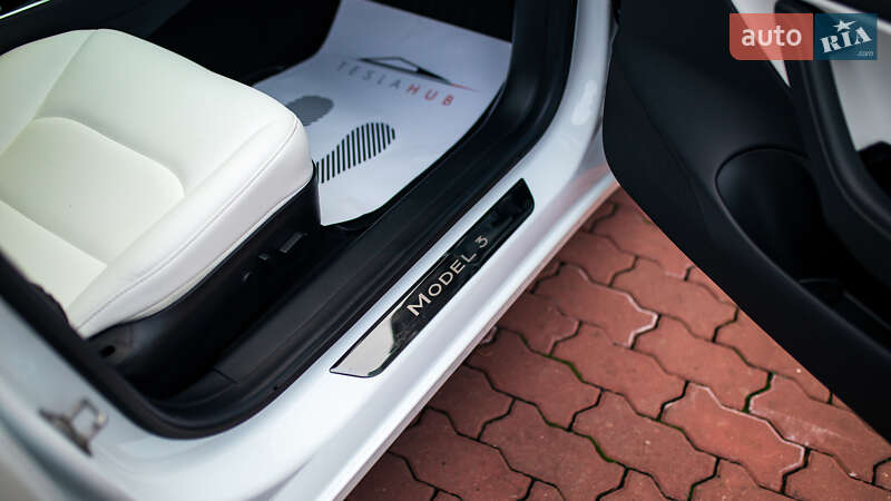 Седан Tesla Model 3 2019 в Черновцах фото 43 Седан Tesla Model 3 2019 в Черновцах