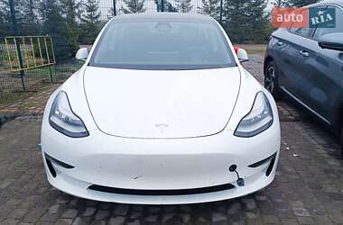 Седан Tesla Model 3 2019 в Городке