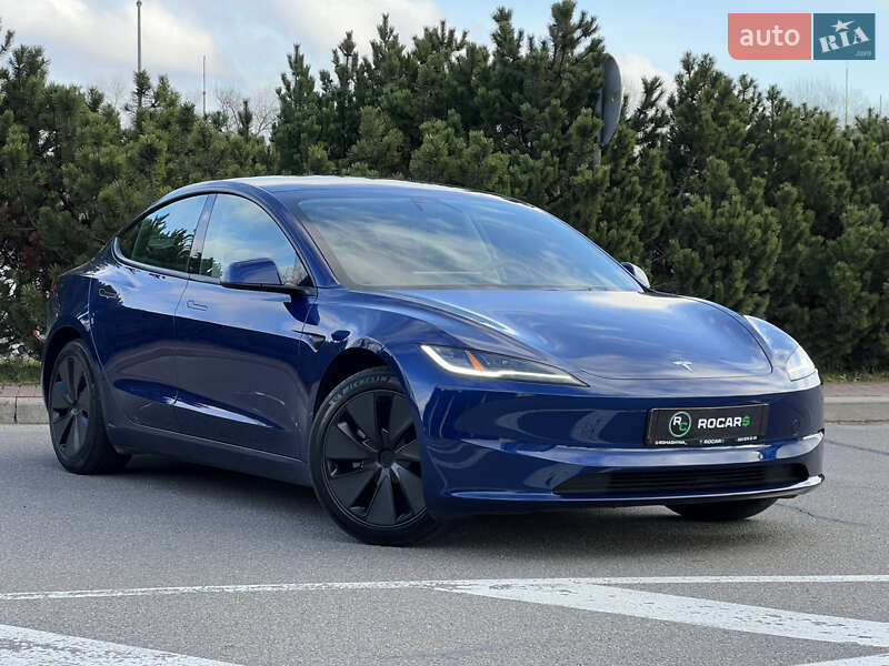 Седан Tesla Model 3 2024 в Киеве