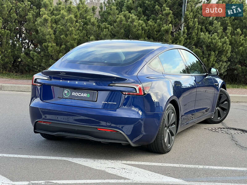 Седан Tesla Model 3 2024 в Киеве