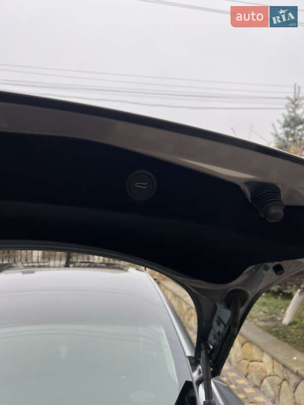 Седан Tesla Model 3 2024 в Тернополе фото 23 Седан Tesla Model 3 2024 в Тернополе