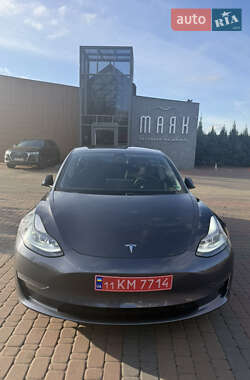 Седан Tesla Model 3 2021 в Киеве