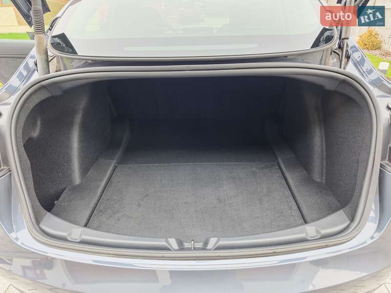Седан Tesla Model 3 2023 в Львове фото 24 Седан Tesla Model 3 2023 в Львове