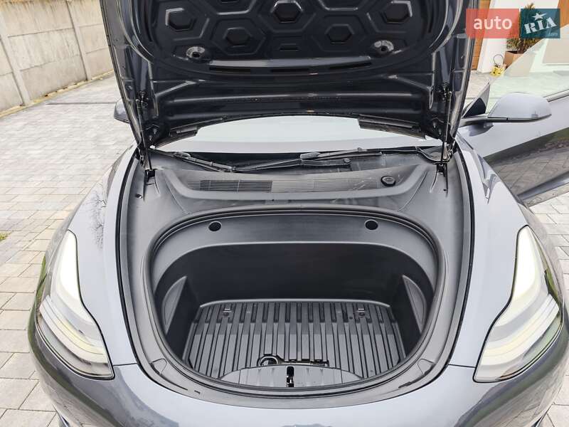 Седан Tesla Model 3 2023 в Львове фото 30 Седан Tesla Model 3 2023 в Львове